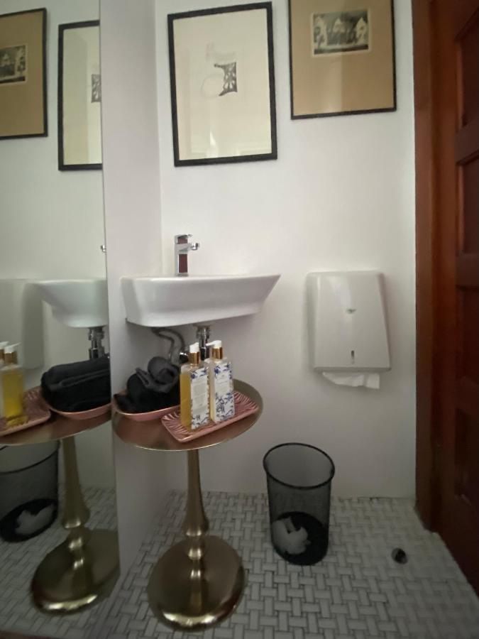 The Whitehouse @ Caviar Corner Apartment โจฮันเนสเบิร์ก ภายนอก รูปภาพ