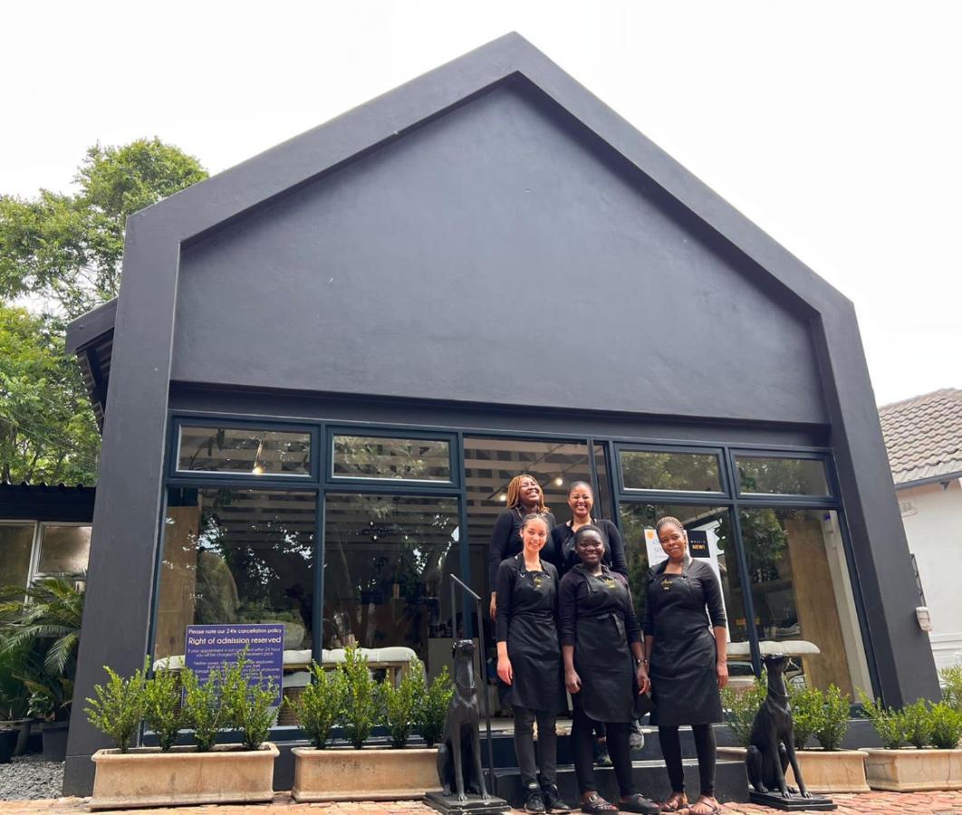 The Whitehouse @ Caviar Corner Apartment โจฮันเนสเบิร์ก ภายนอก รูปภาพ